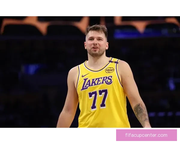 湖人接连失利东契奇与里夫斯 霍华德发声愿复出助球队